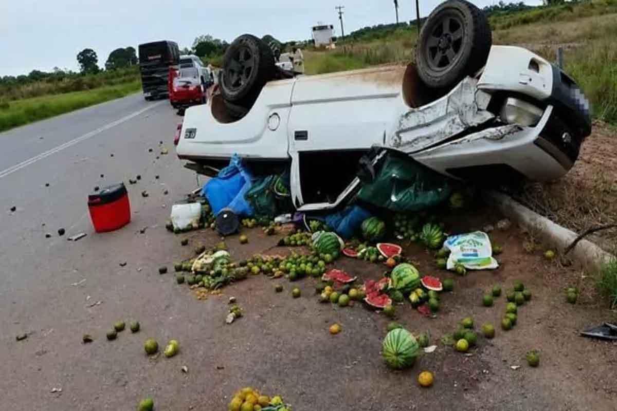 Pimenta Bueno - Acidente entre caminhonete e carro deixa feridos na RO-010