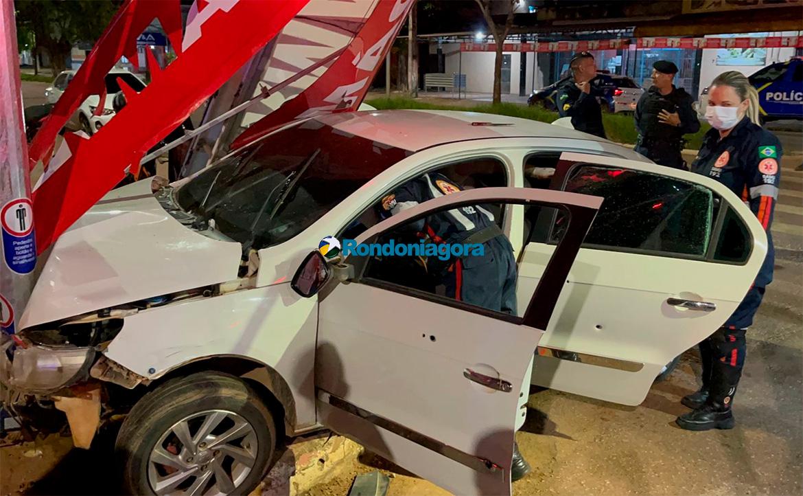 Polícia - Motorista é baleado na cabeça e carro atingido por 7 tiros durante perseguição na capital