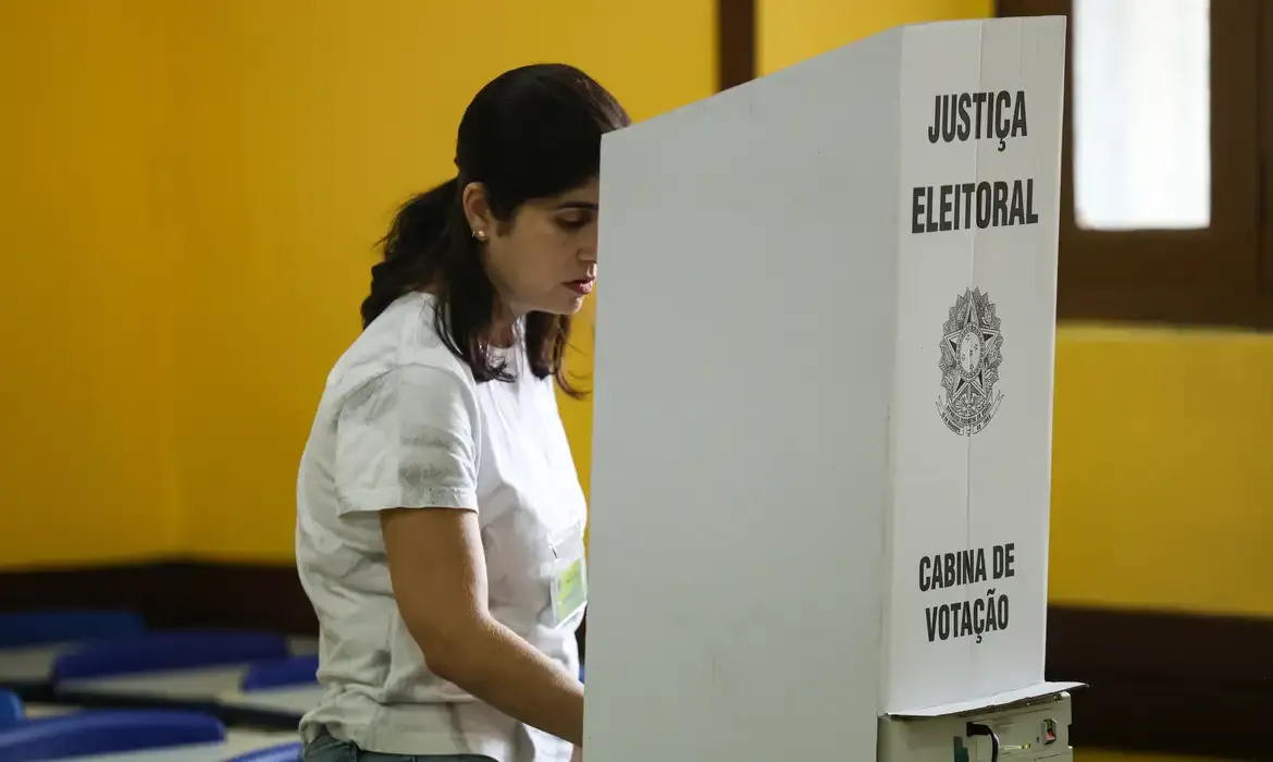 Política | Congresso Nacional - Voto distrital: Câmara deve votar proposta ainda no primeiro semestre, diz relator