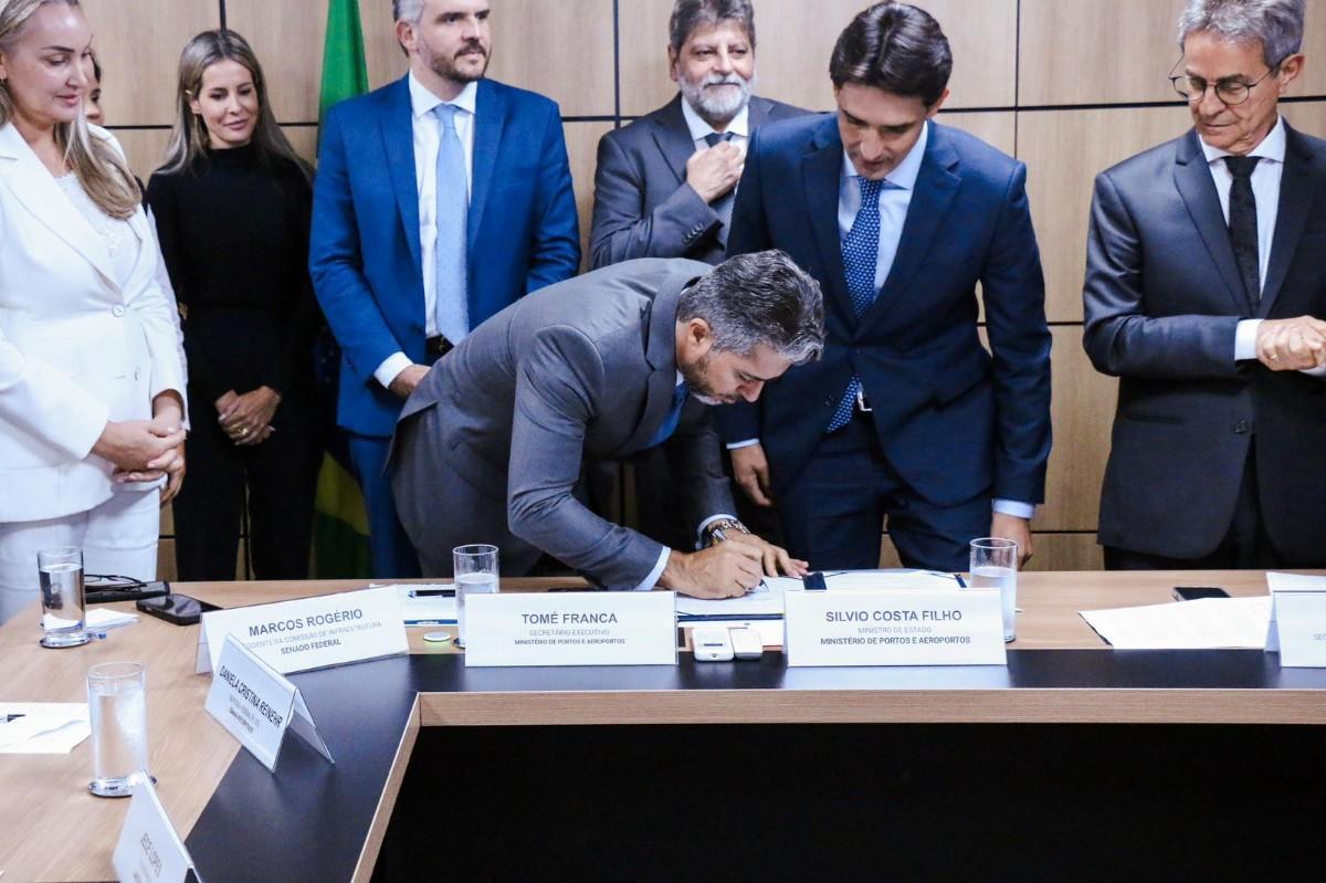 Política - Investimento milionário: Marcos Rogério coloca novo terminal de Ji-Paraná na rota da entrega