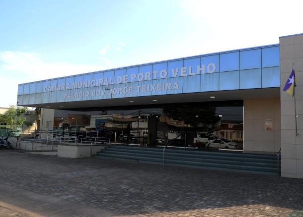 Política - Prefeito sanciona Lei que garante recomposição salarial de 4,26% a servidores da Câmara Municipal de Porto Velho