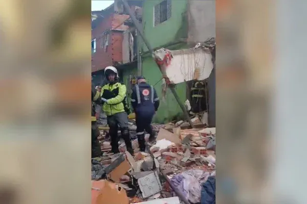 São Paulo - Homem morre soterrado nos escombros da explosão de gás em SP