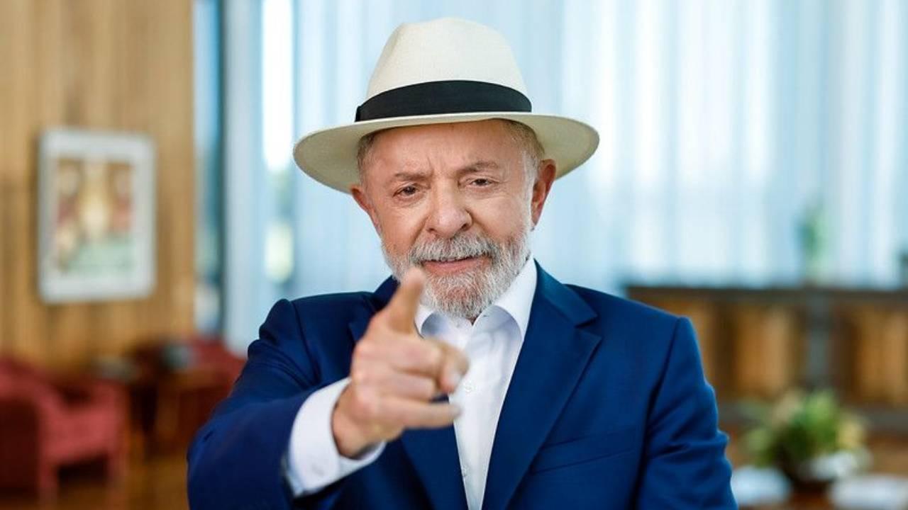 Sem encarar trabalhador Alta reprovação tira Lula do 1º de Maio pelo 2º ano seguido