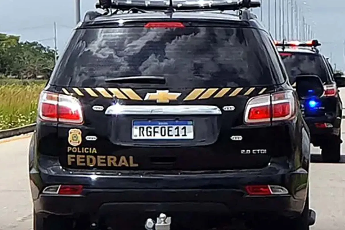 TRÁFICO - PF apreende mais de uma tonelada de maconha em rodovia paulista
