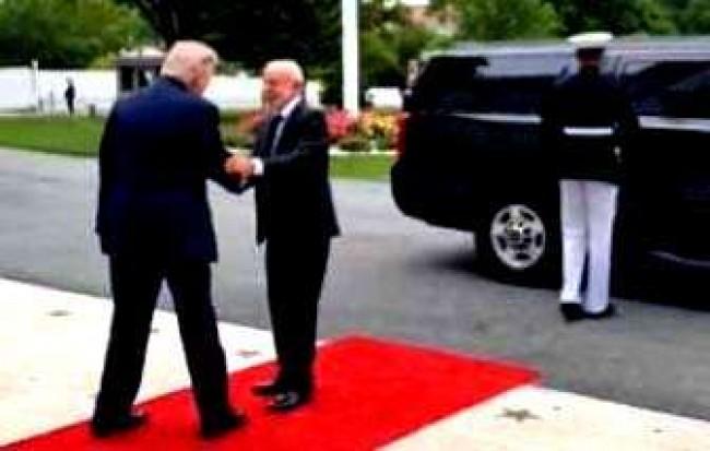 VÍDEO - Opinião - O fracasso de um anão diplomático em uma única imagem (veja o vídeo)