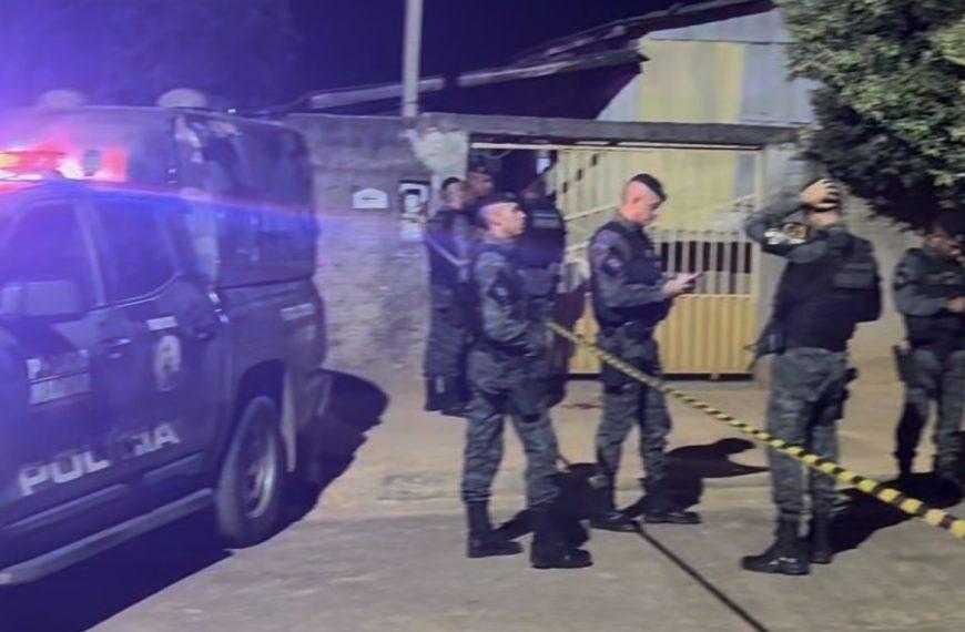 VIROU ESTAMPA DE CAMISA - Menor resolve encarar a PM, atira contra policiais e acaba morto na UPA; vídeo