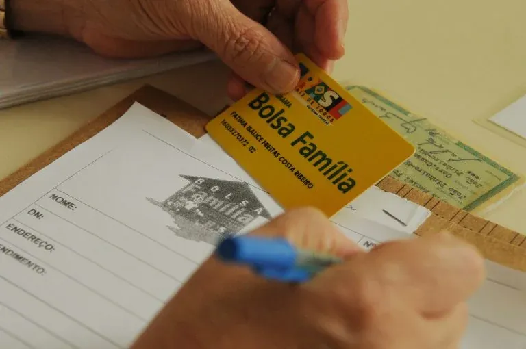 Destaque - Comissão da Câmara debate destinação de recursos do programa Bolsa Família