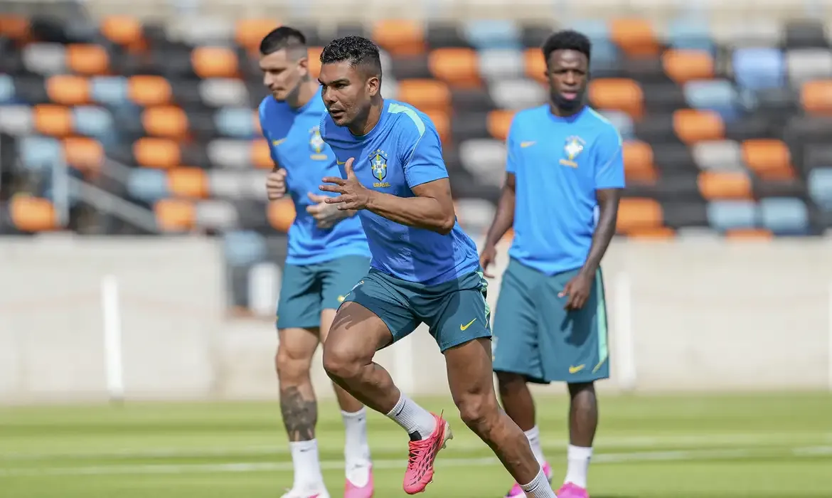 Esportes - Brasil fecha preparação para duelo contra Japão, 1º mata-mata da Copa
