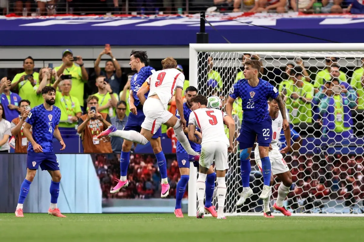 Esportes - Com dois de Kane, Inglaterra vence Croácia por 4 x 2 na Copa do Mundo