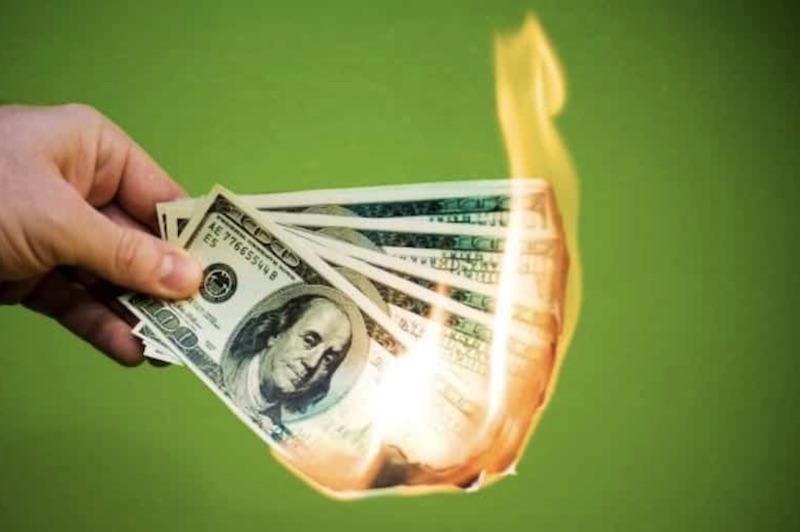 Irresponsabilidade - Lula gera rombo de R$137,1 bilhões em 1 ano, mas se queixa de ‘pauta-bomba’ do Senado