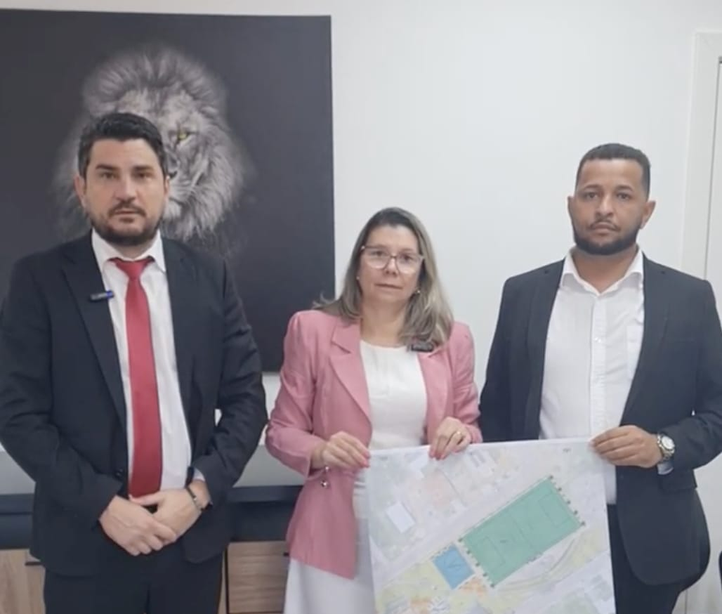 Jean Mendonça garante campo sintético para bairros em de Pimenta Bueno 