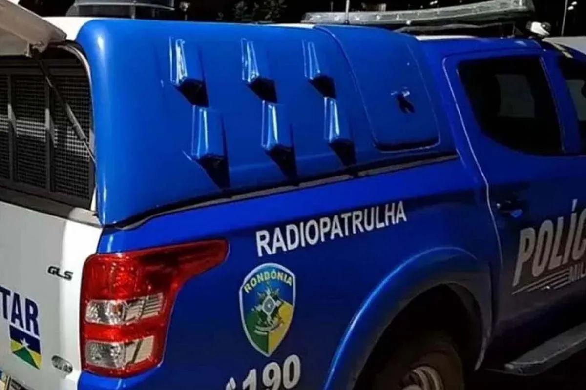 Ji-Paraná Homem ameaça mulheres, enfrenta a PM, xinga policiais e acaba preso