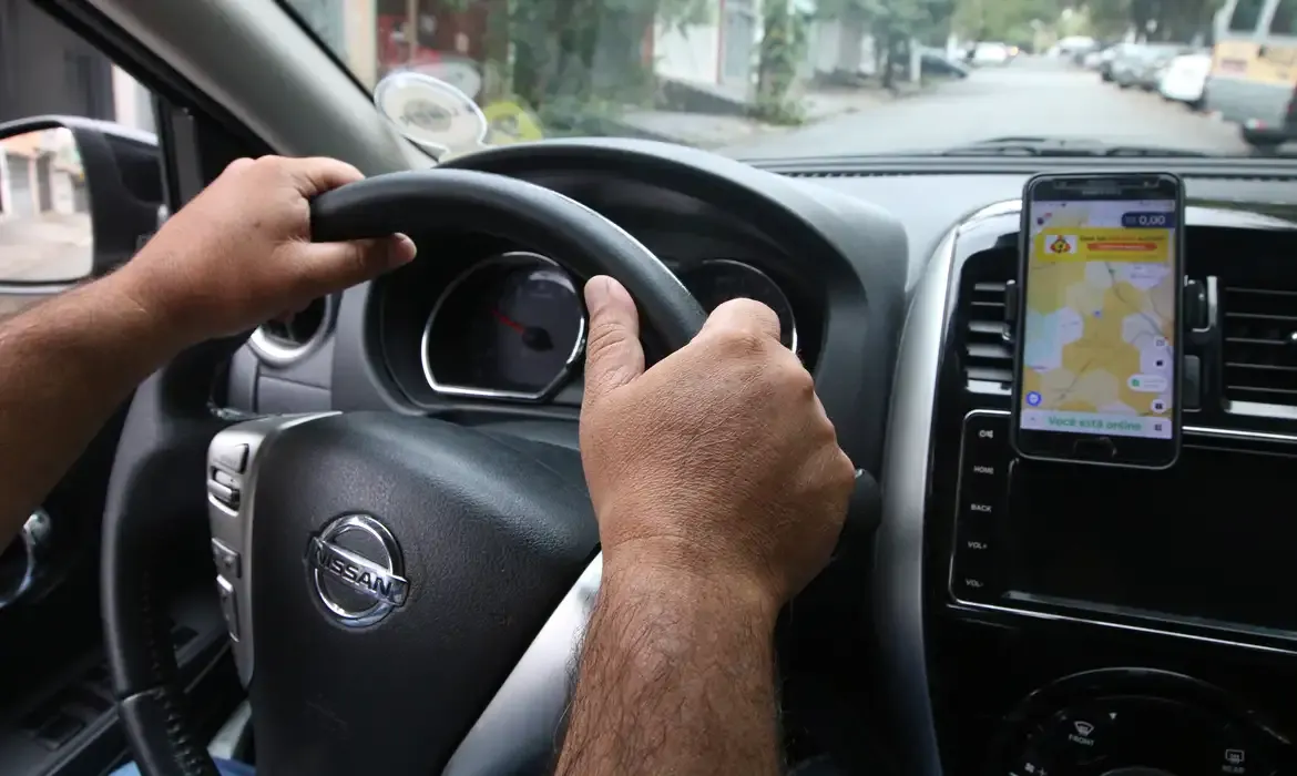 Justiça - Motoristas de app têm maior risco de endividamento, alerta TST