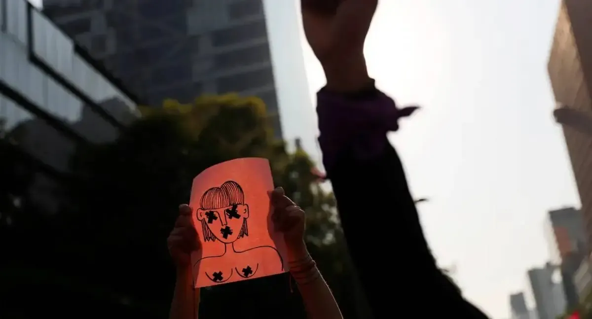Notícias - Denúncias de violência digital contra mulheres sobem 188%