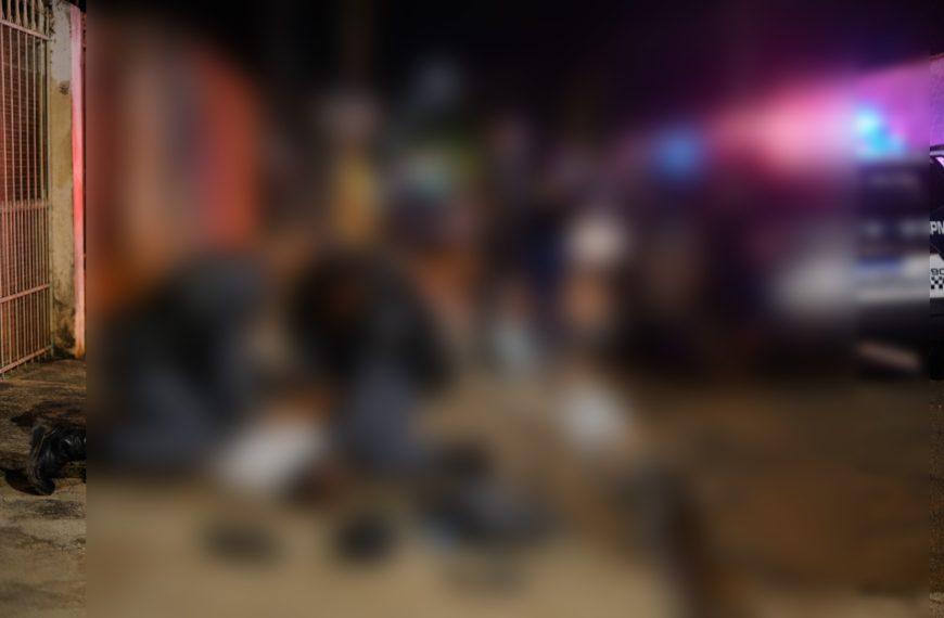'OU ME DÁ OU TE MATO' - PMs flagram homem com pênis de fora tentando estuprar mulher no meio da rua em MT