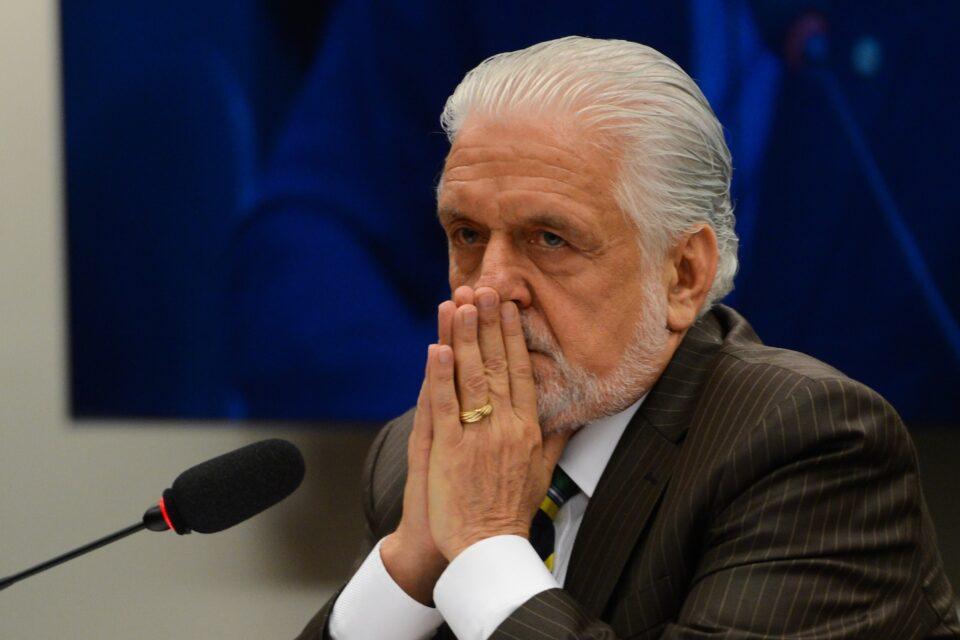 Pernas curtas - Líder de Lula pode ter mentido sobre dinheiro apreendido