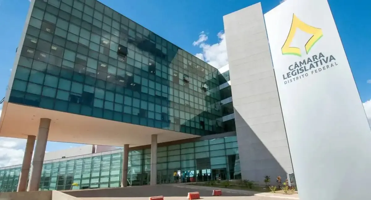 Política - Câmara Legislativa extingue escala 6 por 1 para terceirizados