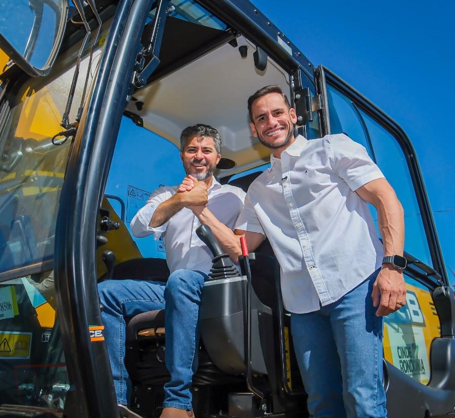 Política - Marcos Rogério destina recursos e Ji-Paraná recebe máquinas para reforçar obras urbanas e estradas rurais