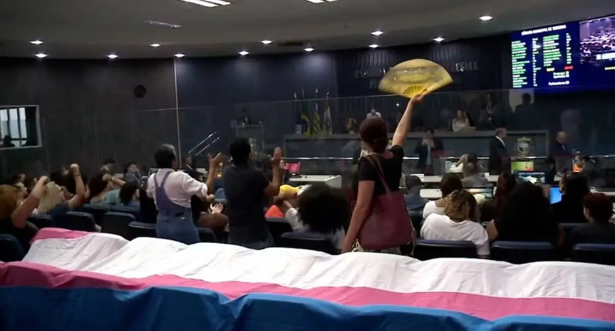 Política - Projeto que proíbe mulheres trans de usar banheiros femininos é aprovado em 2ª votação pela Câmara