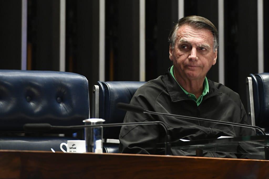 prisão domiciliar - Bolsonaro tem piorado com soluços, diz Michelle