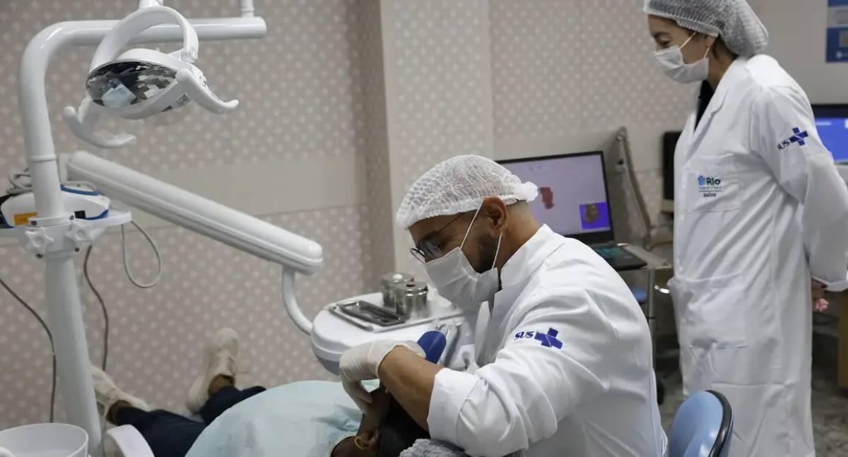 Saúde - Senado aprova piso salarial de 13,6 mil reais para médicos