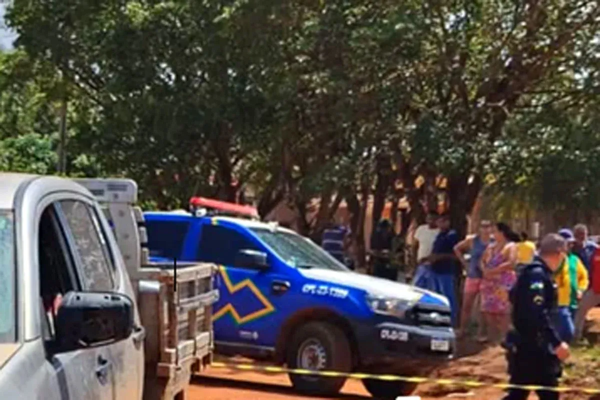 Vista Alegre do Abunã - Mulher é atacada a golpes de facão por bandidos encapuzados a