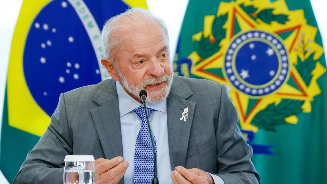 Brasil - Pesquisa nacional: Lula é reprovado por 50% dos brasileiros