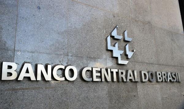 Concursos e Empregos - Receita Federal e Banco Central são autorizados a realizar concursos