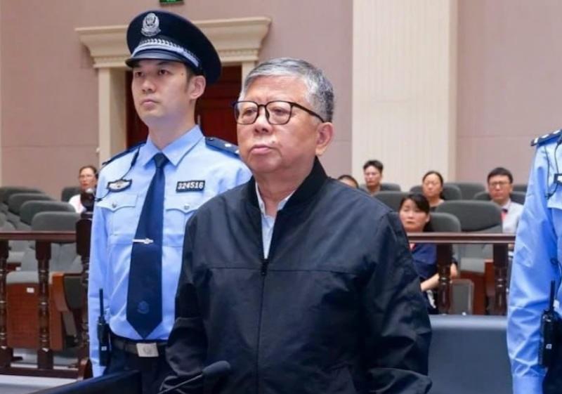 Corrupção China condena à morte funcionário que aceitou suborno