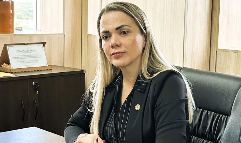 Deputada cobra justiça após feminicídio em Rolim de Moura