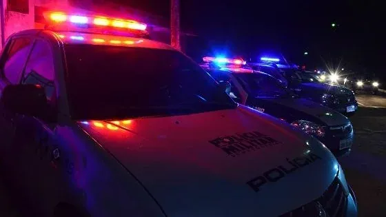 Destaque - Bebê mama em mãe morta após feminicídio; marido é preso