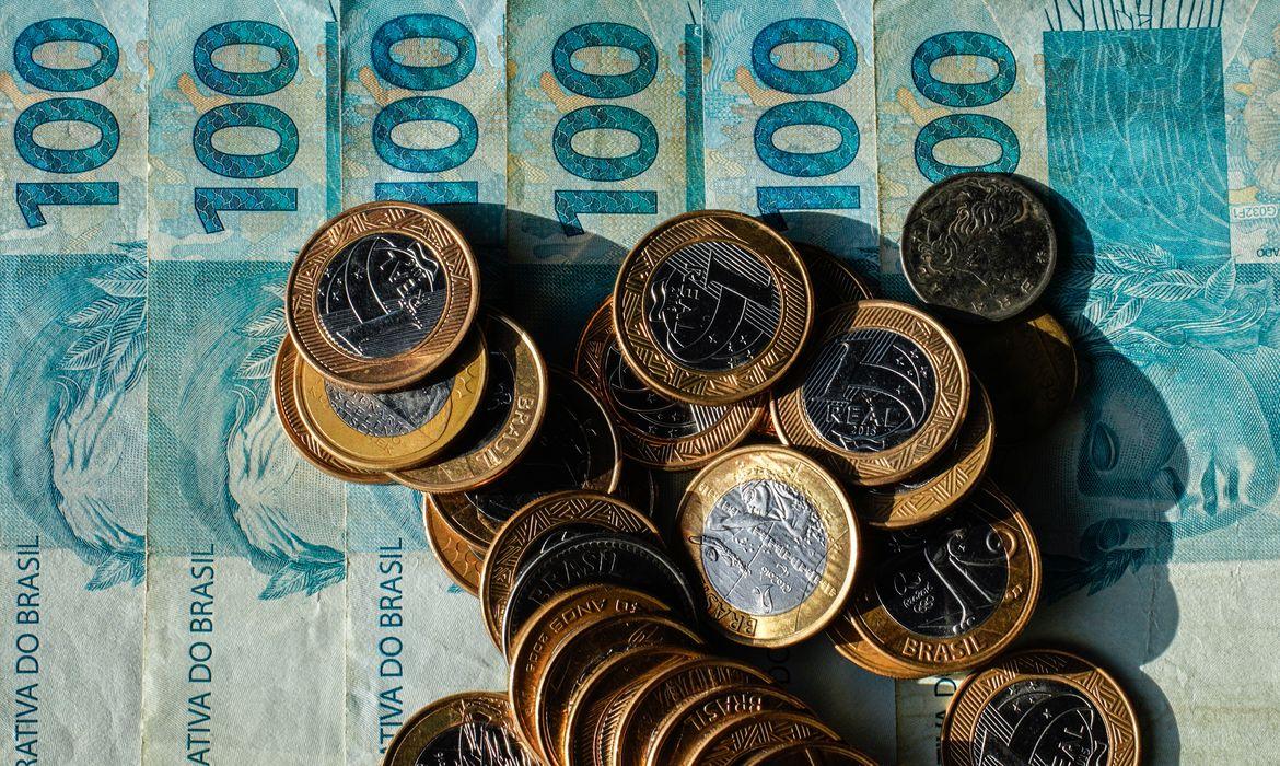 Economia - Beneficiários com NIS de final 6 recebem Bolsa Família de julho
