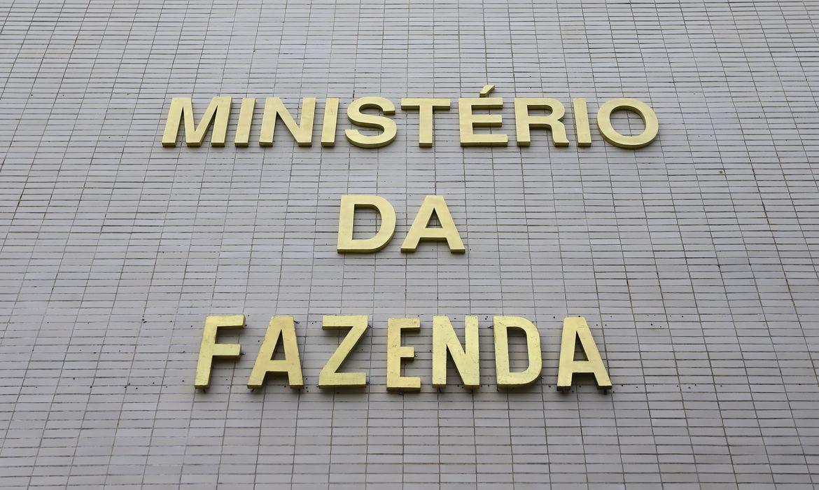 Economia - Com precatórios, previsão de déficit primário soma R$ 52 bilhões