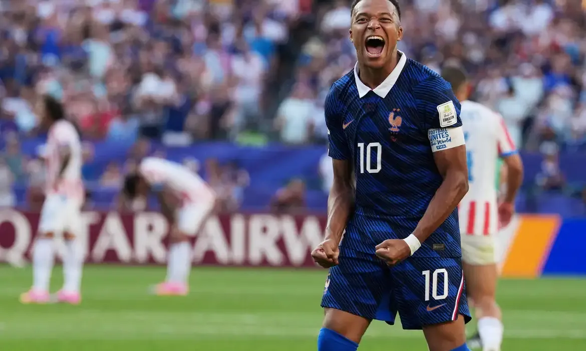 Esportes Mbappé confirma artilharia da Copa do Mundo e repete marca de 56 anos