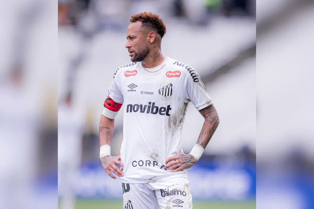 Esportes - Neymar se reapresenta ao Santos e passa por exames nesta sexta