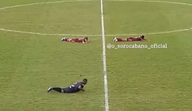 Futebol - Final de campeonato é interrompida por motivo inesperado (veja o vídeo)