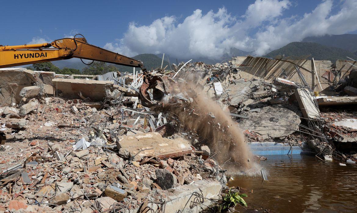 Internacional - Número de mortos por terremotos na Venezuela sobe para 2.645
