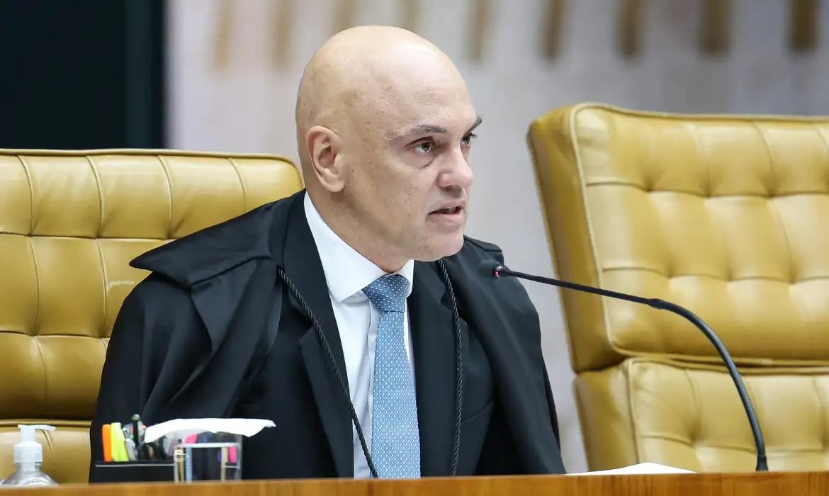 Nacional -  Ministro Alexandre de Moraes suspende visitas de Flávio a Bolsonaro na prisão domiciliar