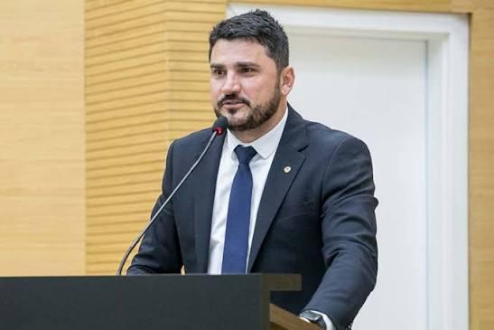 Notícias / Política EMENDA - Jean Mendonça destina R$ 3.875.536,47, do recurso para o asfalto do distrito de Pacarana
