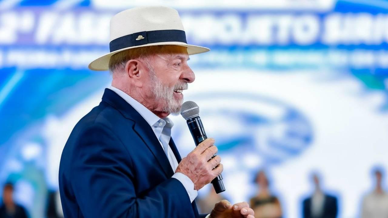 Pesquisa- Meio/Ideia Pesquisa: 51% consideram que Lula não merece ser reeleito e 48,5% o reprovam