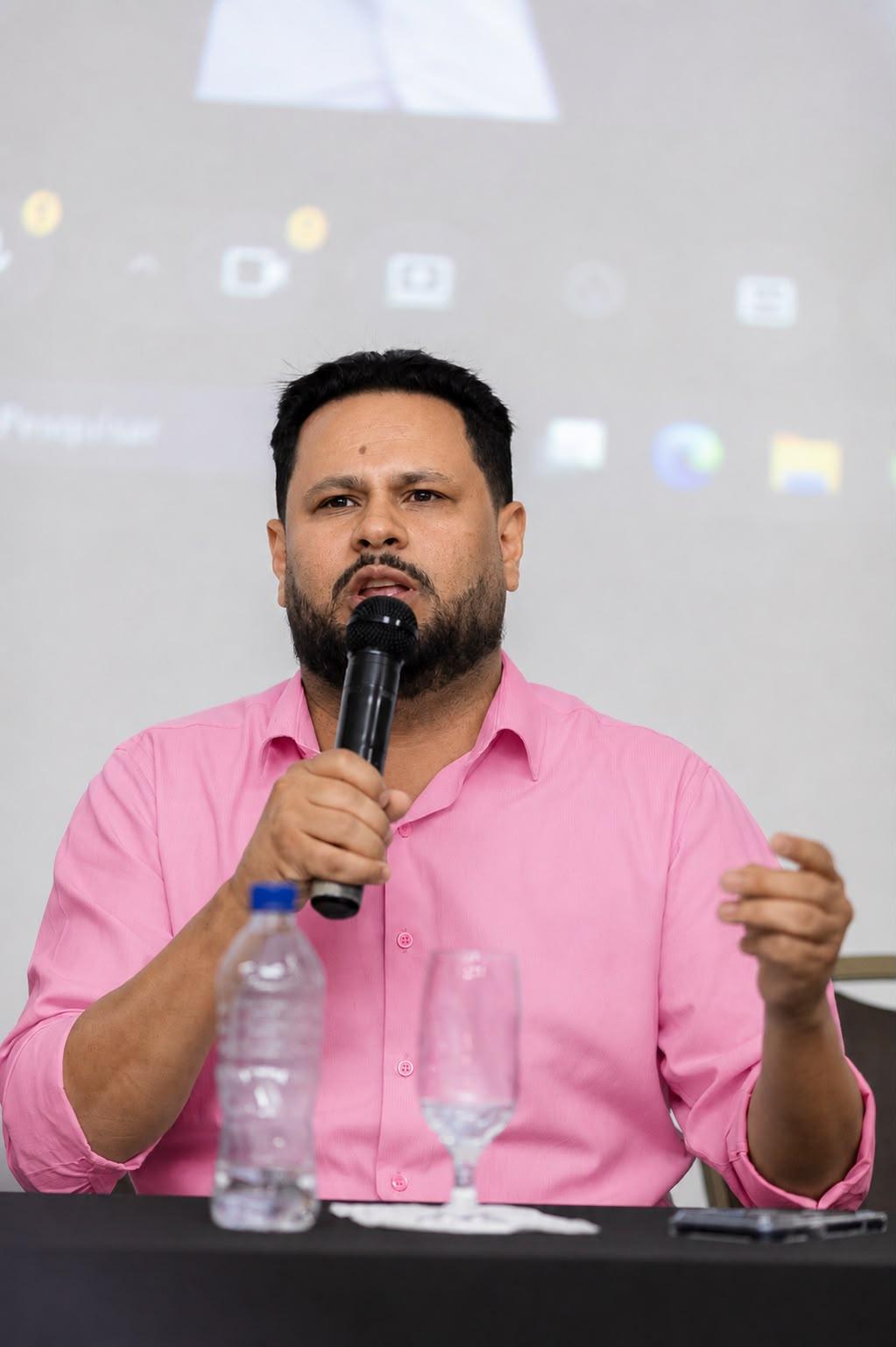 Plano de Samuel Costa prevê delegacias 24/7 e “Tornozeleira Rosa” para fortalecer a proteção às mulheres