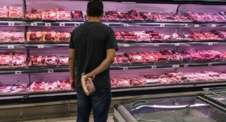 Polícia - Homem é detido após furtar peça de picanha em supermercado em RO