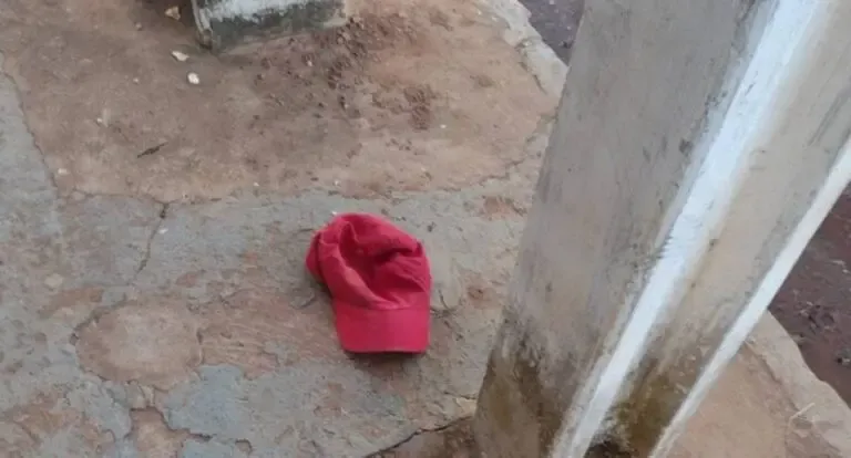 Polícia - Homem é morto a facadas e pedradas em RO