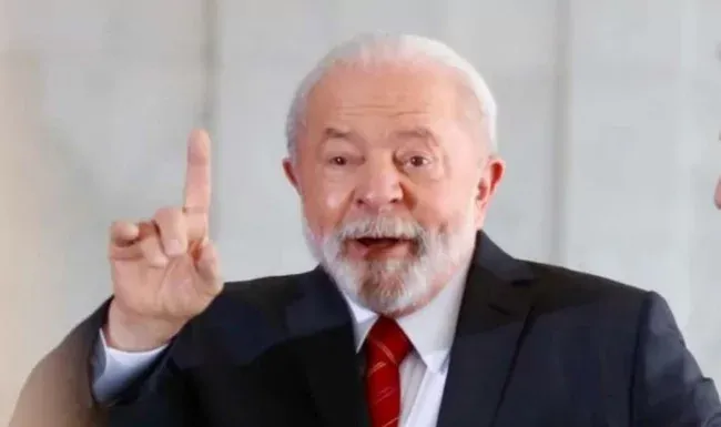 Política - Lula constrange o país ao reclamar de ações dos EUA contra bandidos do PCC