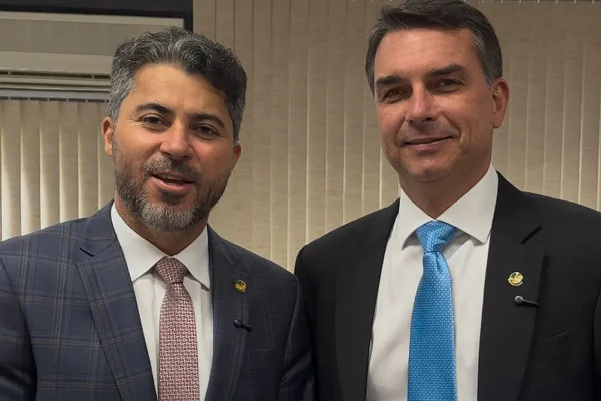 PRÉ-CANDIDATO  AO GOVERNO - Flávio Bolsonaro destaca Marcos Rogério e defende parceria com Rondônia