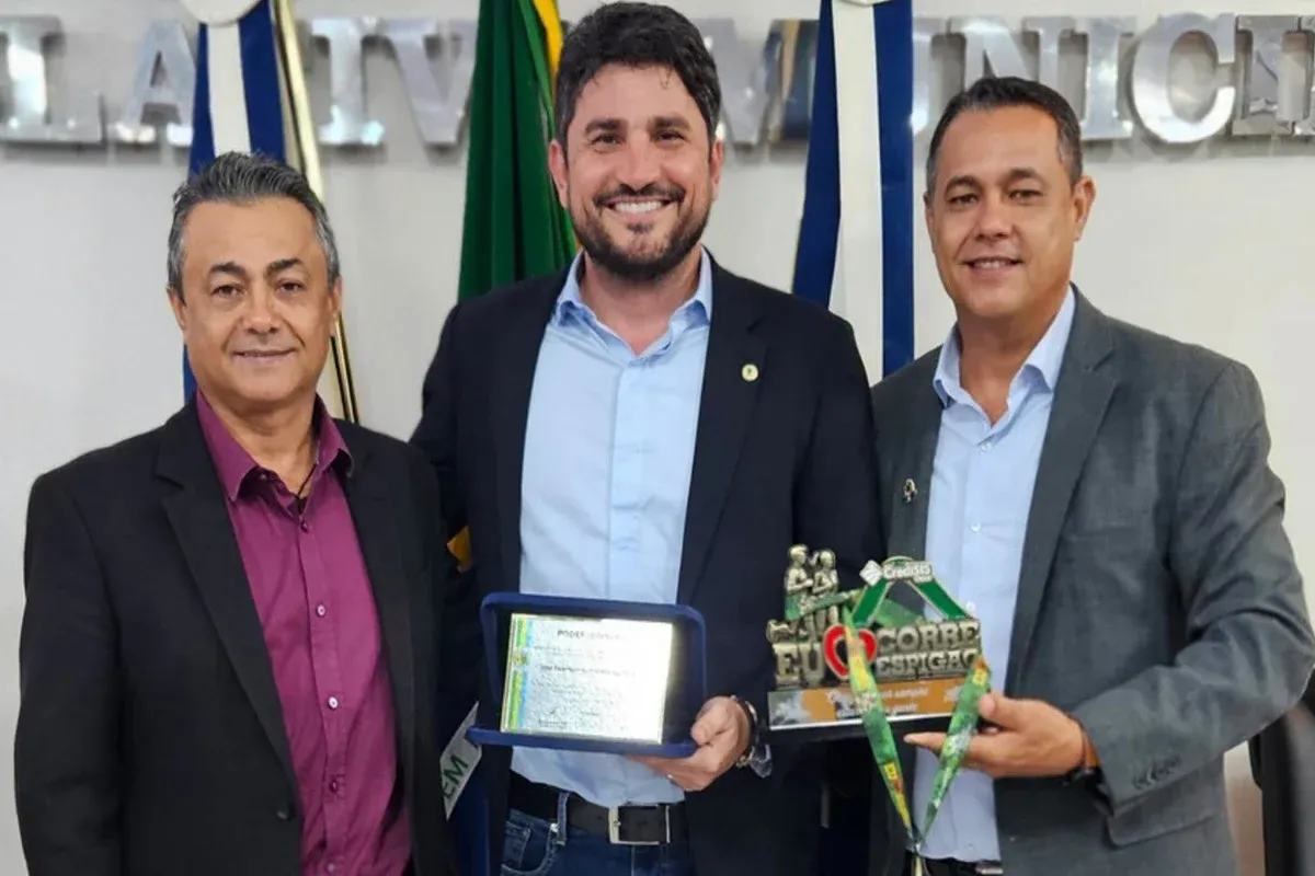 Reconhecimento  Jean Mendonça recebe Título de Cidadão Espigãoense em reconhecimento ao trabalho desenvolvido