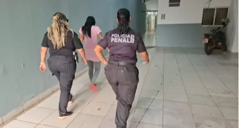 VÍDEO - Polícia - Mulher é presa ao tentar entrar com drogas em presídio de Porto Velho