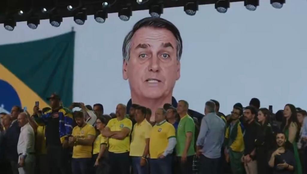 VÍDEO - 'Sangue do meu sangue' - IA ‘traz’ Bolsonaro à convenção do PL que oficializou a candidatura de Flávio