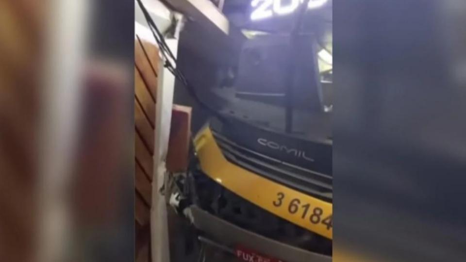 Brasil -  Homem pega 16 anos de prisão por matar motorista de ônibus que se recusou a parar fora do ponto