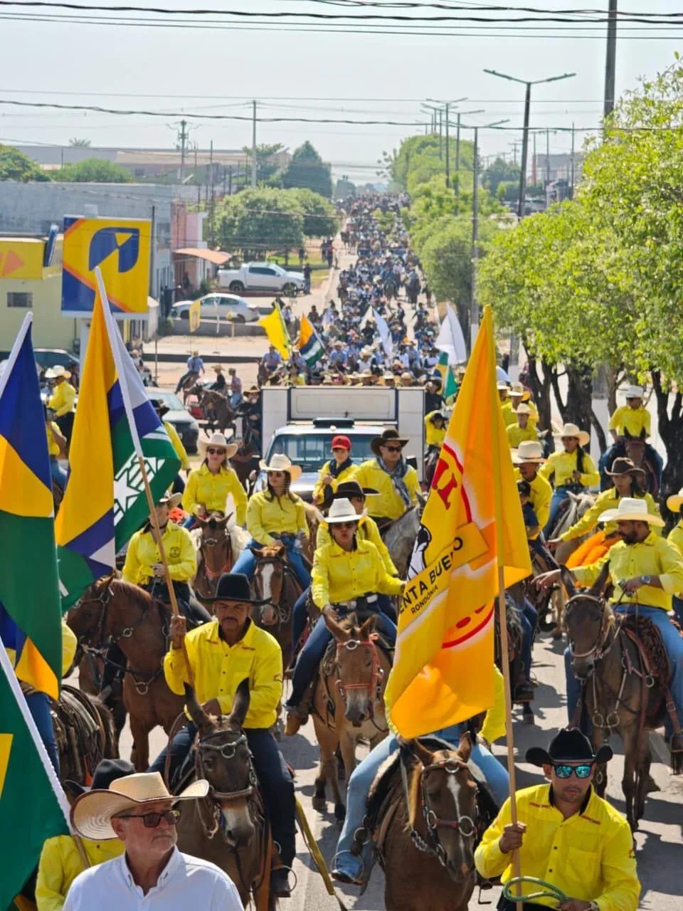 Cavalgada da 41ª EXPOPIB entra para a história com recorde de participação em Pimenta Bueno!